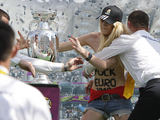 Ukrainos moterų teisių aktyvistės išpuolis prieš „Euro 2012“ taurę
