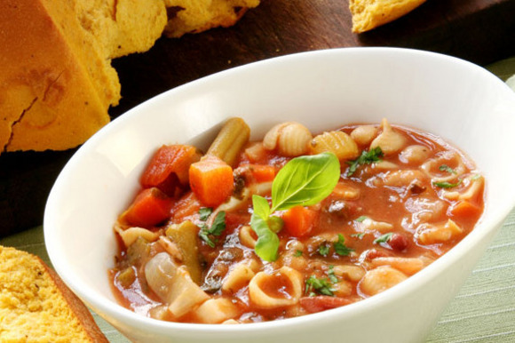 Itališka daržovių sriuba „Minestrone“