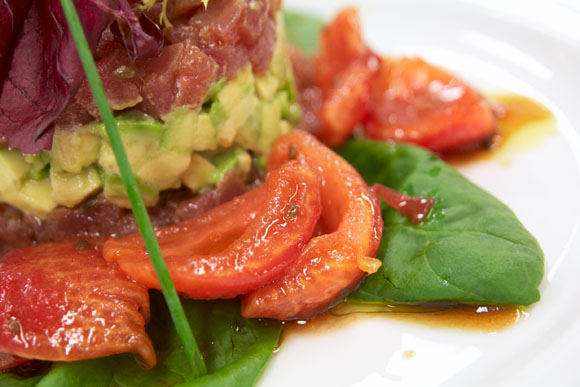 Jautienos tartare su pomidorais