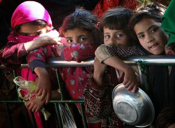 Pakistaną krečia didelį nepriteklių jaučiančių žmonių savižudybės