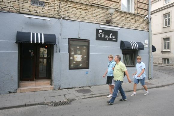 Totorių gatvės kavinių alkoholio licencijų apribojimą Vilniaus miesto taryba svarstė jau antrą kartą, šįkart sprendimas atidėtas dar mėnesiui.