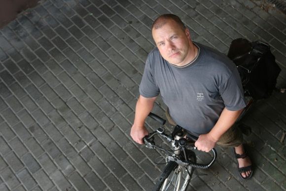 Anot E.Kriščiūno, Vilniuje dviračių takus projektuoja ir projektus įgyvendina žmonės, kurie patys nevažinėja dviračiais.