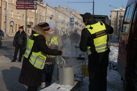 Akcijos metu per 1,5 valandos arbata pavaišinta beveik 300 vilniečių.