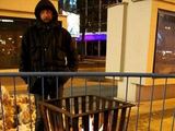 http://kontakt24.tvn.pl nuotr./Varšuvoje įrengtos tokios anglimis kūrenamos krosnelės.