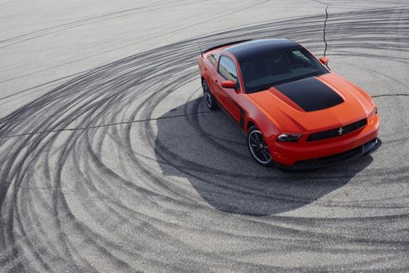 „Ford“ prikėlė Amerikietišką legendą – „Mustang Boss 302“