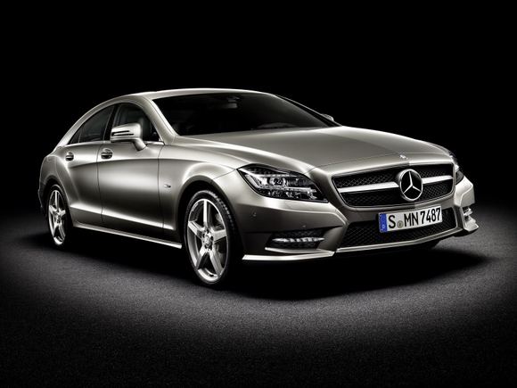 Naujasis "Mercedes-Benz CLS"