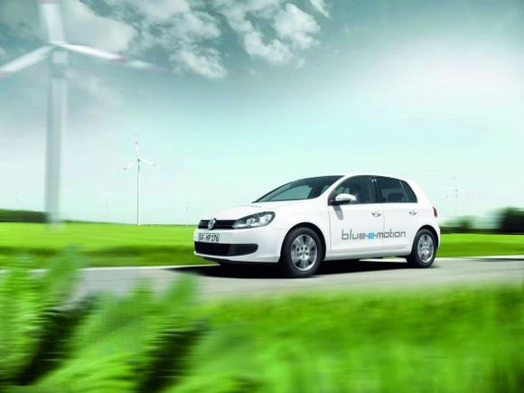 Elektrinis „VW Golf-e-motion“
