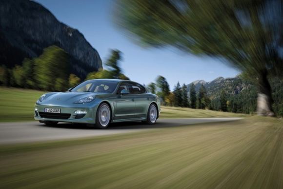 „Porsche Panamera Diesel“ – 1200 km vienu degalų baku