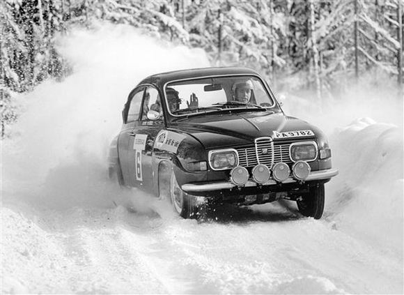 SAAB automobilis