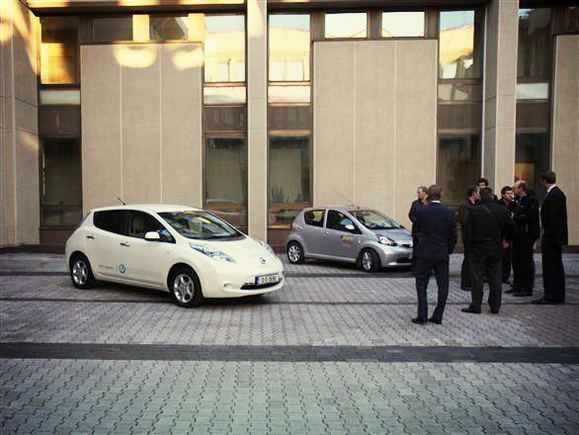 „Nissan Leaf“ sulaukė nemažai susidomėjimo