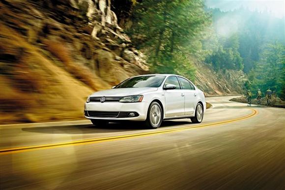 „Volkswagen Jetta Hybrid“