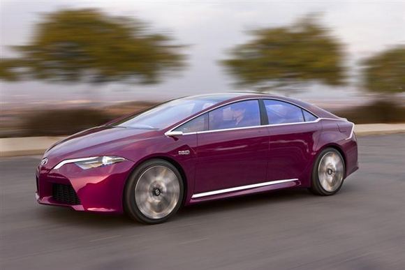 „Toyota NS4“ koncepcinis hibridas