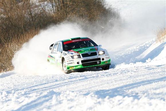 „Halls Winter rally“ lenktynių akimirka