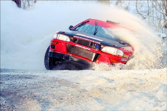 „Halls Winter rally“ lenktynių akimirka