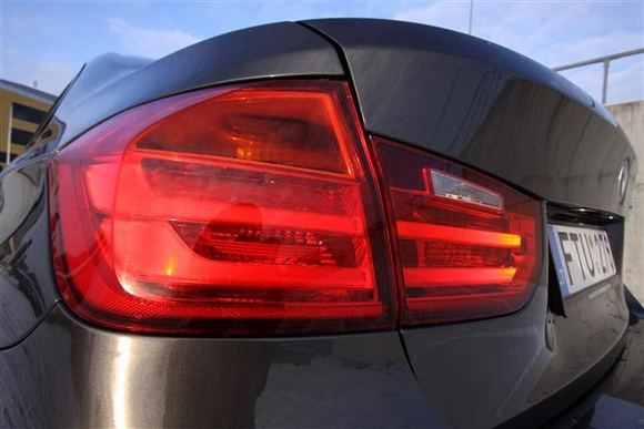 GAZAS.LT išbandytas 3 serijos BMW sedanas
