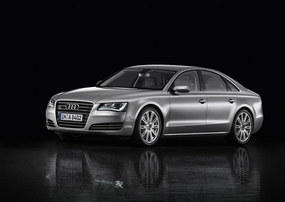 Žymė „Audi A8“