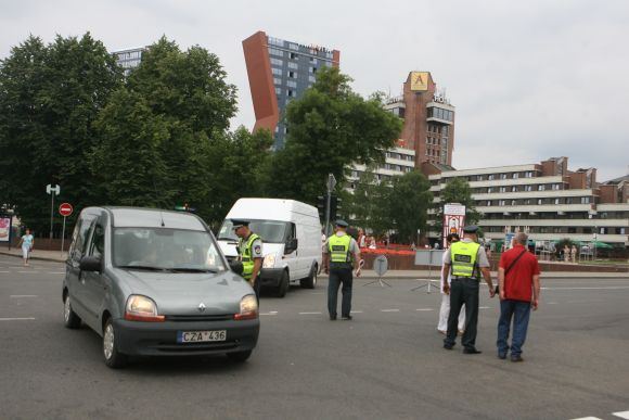 Klaipėdos policijos pareigūnai budės didžiuosiuose renginiuose, patruliuos gatvėse visas tris šventines dienas. 