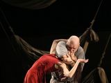 V.Lupovskio nuotr./Dezdemona – teatre. Kartu su aktoriumi V.Bagdonu, 2000 m.