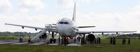 Nuo pakilimo tako nuvažiavęs „Airbus A320“ lėktuvas (asociatyvinė iliustr.)