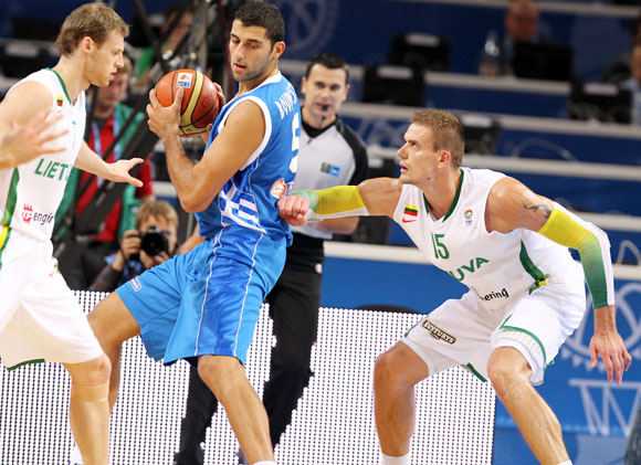 Ioannis Bourousis (su kamuoliu)
