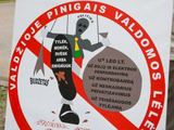 Spaudos atgavimo dieną protestas prie LRT pastato