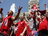 Artėjant Čempionų lygos finalui Miuncheno gatves užtvindė futbolo sirgaliai