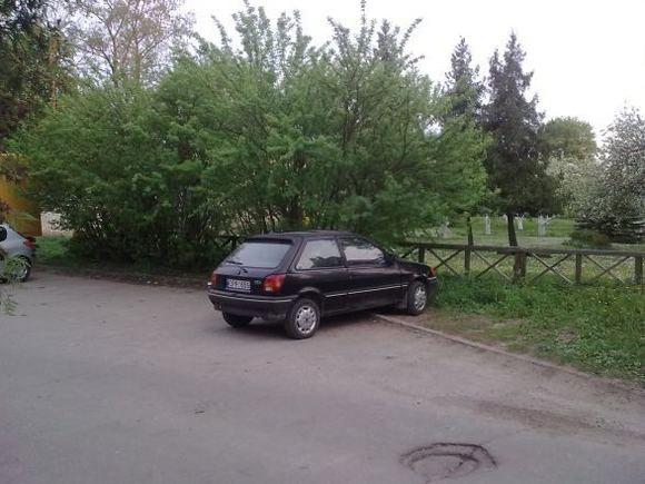 Gazas.lt skaitytojo Virginijaus nuotr./Eilinis pažeidėjas prie &Scaron;v. Ignaco Lojolos bažnyčios