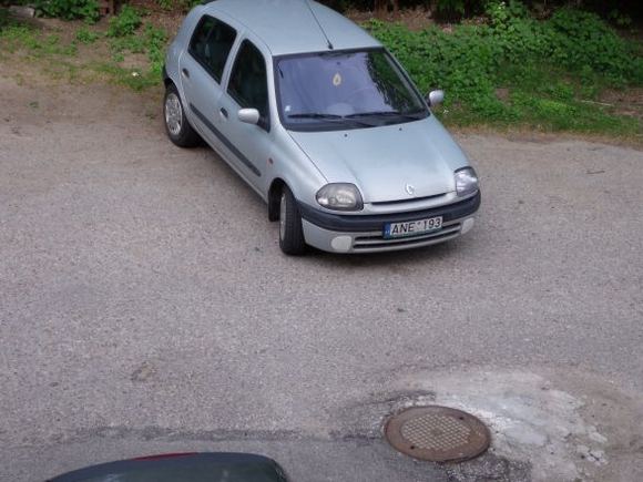 Gazas.lt skaitytojo Pavelo nuotr./&bdquo;Renault Clio&ldquo;