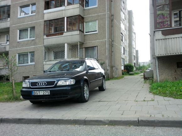 Etatinis pažeidėjas su „Audi A6“