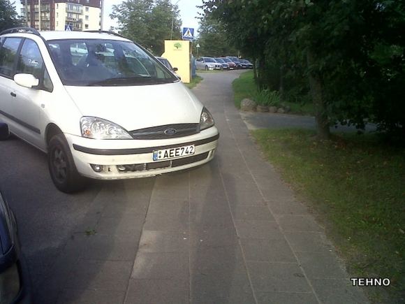 Vairuotojai myli šaligatvius