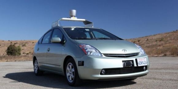„Google“ bandomas „Toyota Prius“