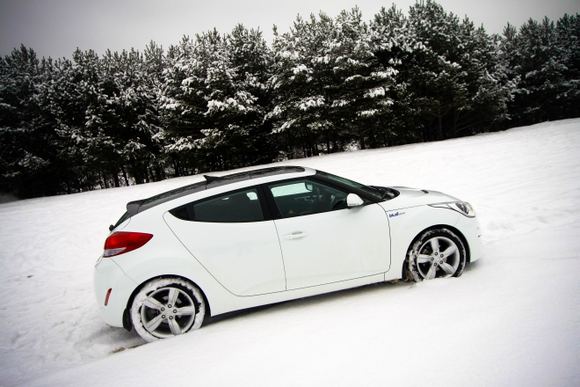 „Hyundai Veloster“