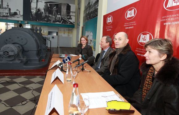 LNOBT spaudos konferencijoje pristatyta premjera – baletas pagal Johanno Strausso muziką „Žydrasis Dunojus“.