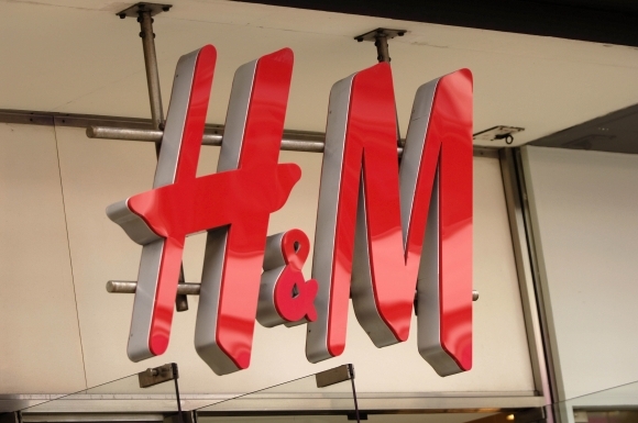 „H&M“ logotipas