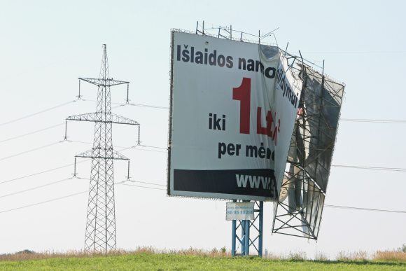 Reklama turi būti pateikta taip, kad vartotojai ją aiškiai atskirtų nuo informacijos.