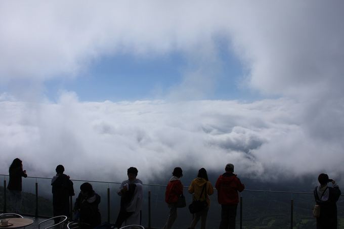 Tomamu.jp nuotr./Vaizdas vira debesų  taip Japonija vilioja turistus į Tomamu vietovę