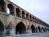 Stebuklingų spalvų ir žmonių pilnas Esfahanas