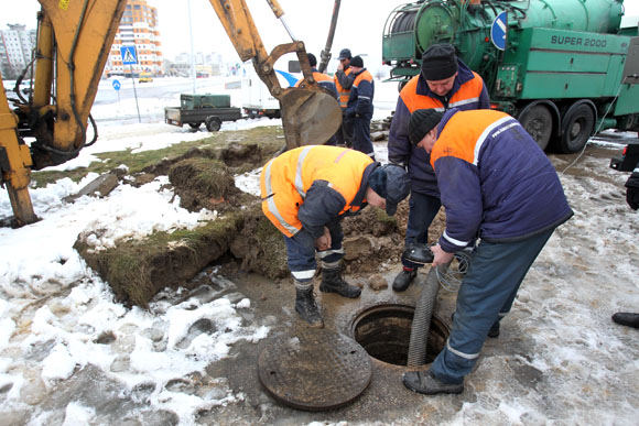 Vandentiekio avarija Žemaičių plente