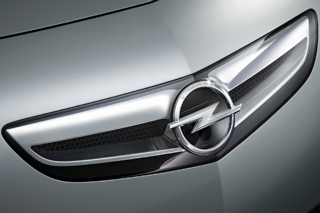 „Opel“ logotipas