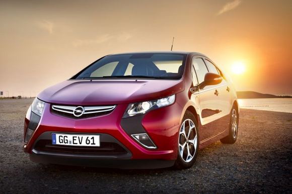 „Opel Ampera“