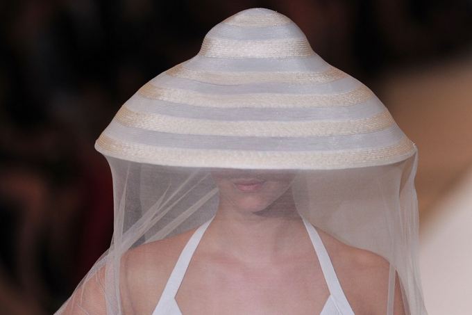Temperley 2013 m. vasaros kolekcija Londono mados savaitėje.