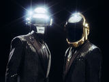 „Daft Punk“ manija: „Formulės-1“ lenktynėse Monake – grupės spalvomis nudažytas bolidas